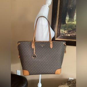 Michael Kors Edith Large Logo Tote Bag